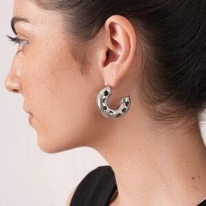 NEW💎Silver Chunky Hoop Earrings*Hollow Heart Design